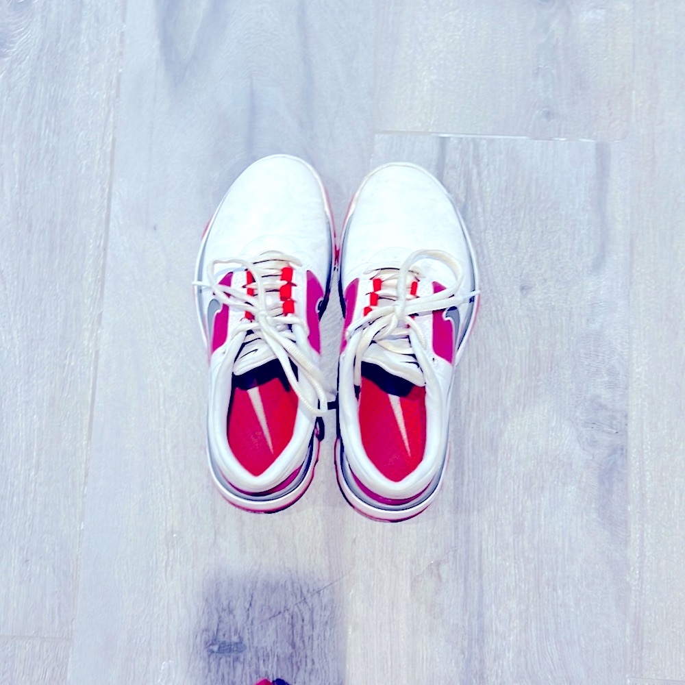 NIKE Womens Golf Sneakers Size 7 Pink and White